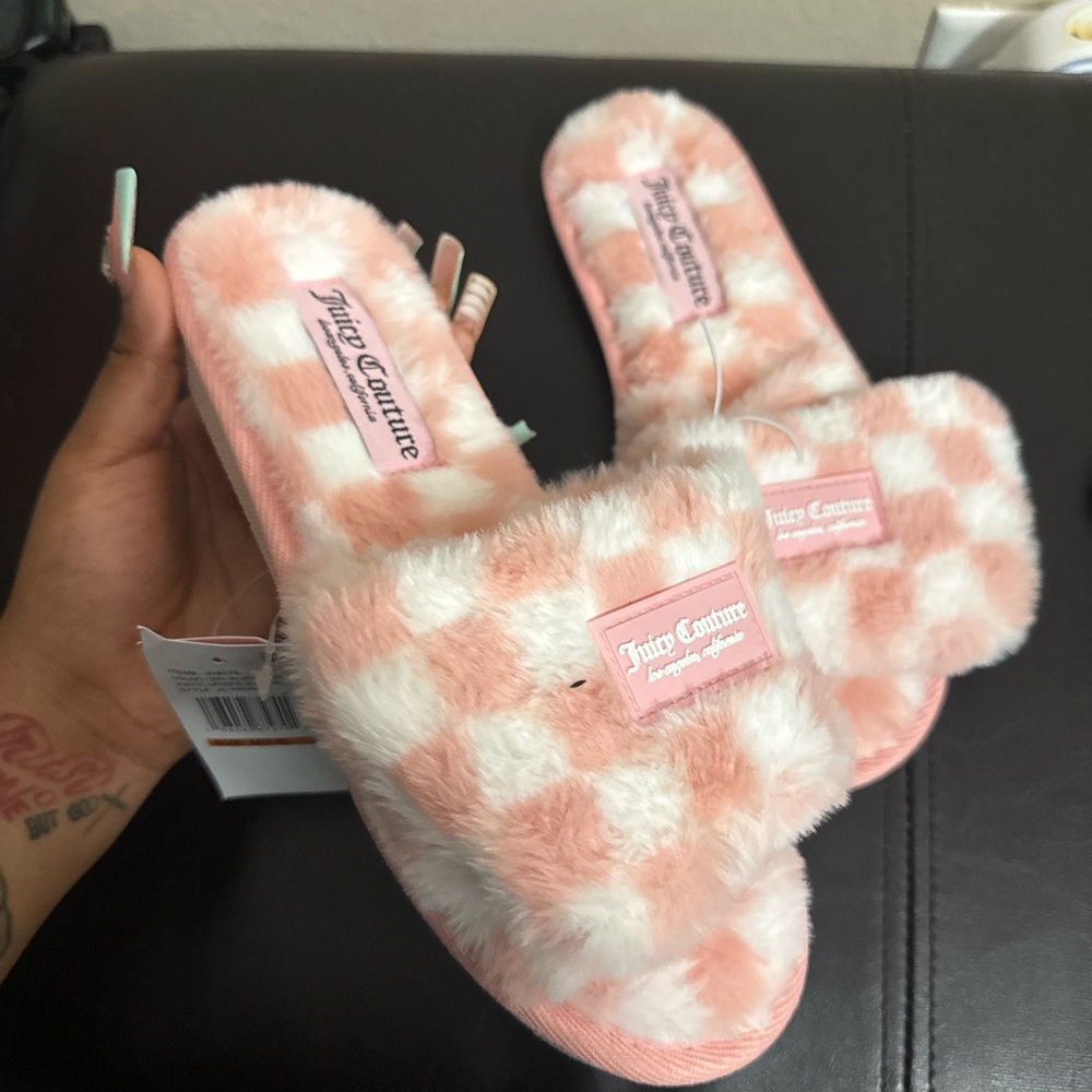 Juicy Couture Womens slides/ slippers